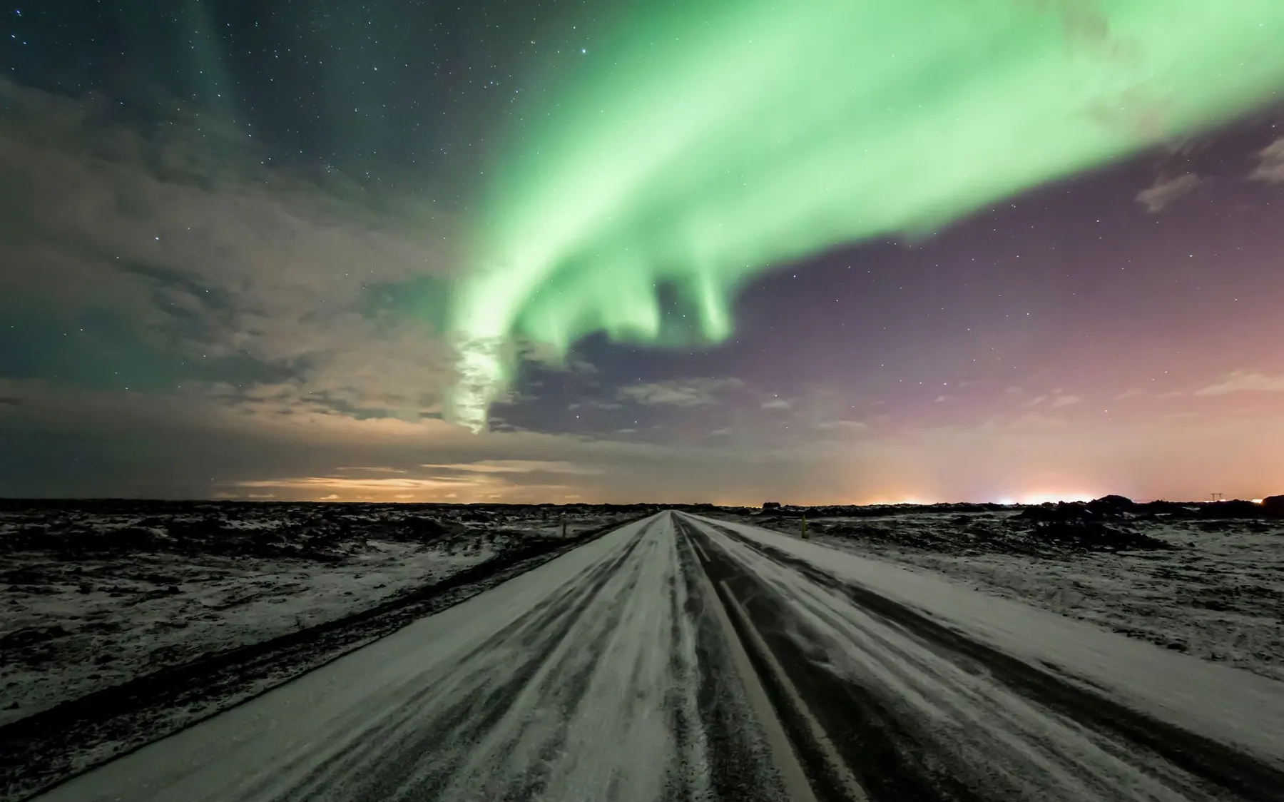 Zorza polarna — prywatne polowanie na zorzę z Reykjavíku.